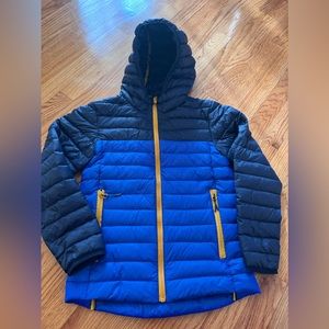 All in motion light weight puffer jacket, boys medium (8/10)